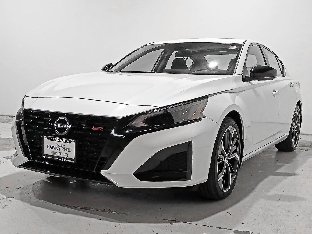 New 2026 Nissan Altima 2.5 SR w/ SR Premium Package FWD image 3