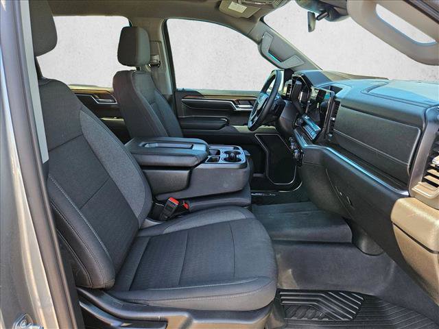 Used 2024 Chevrolet Silverado 1500 RST AWD/4WD image 25