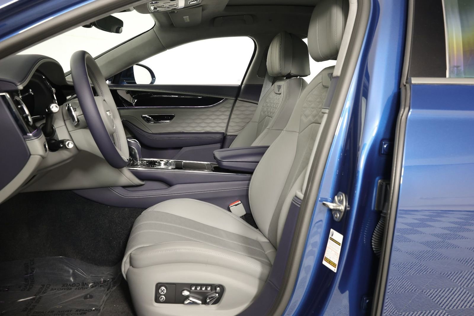 New 2025 Bentley Flying Spur Speed image 2