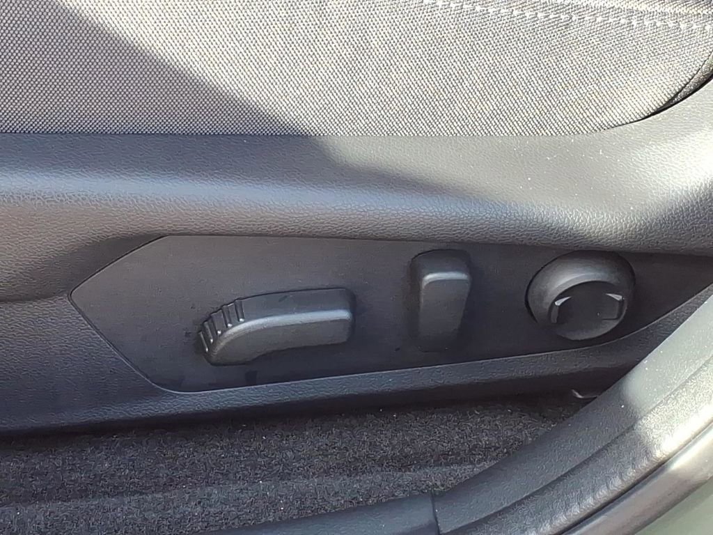 Used 2026 Subaru Crosstrek 2.0i Premium image 12