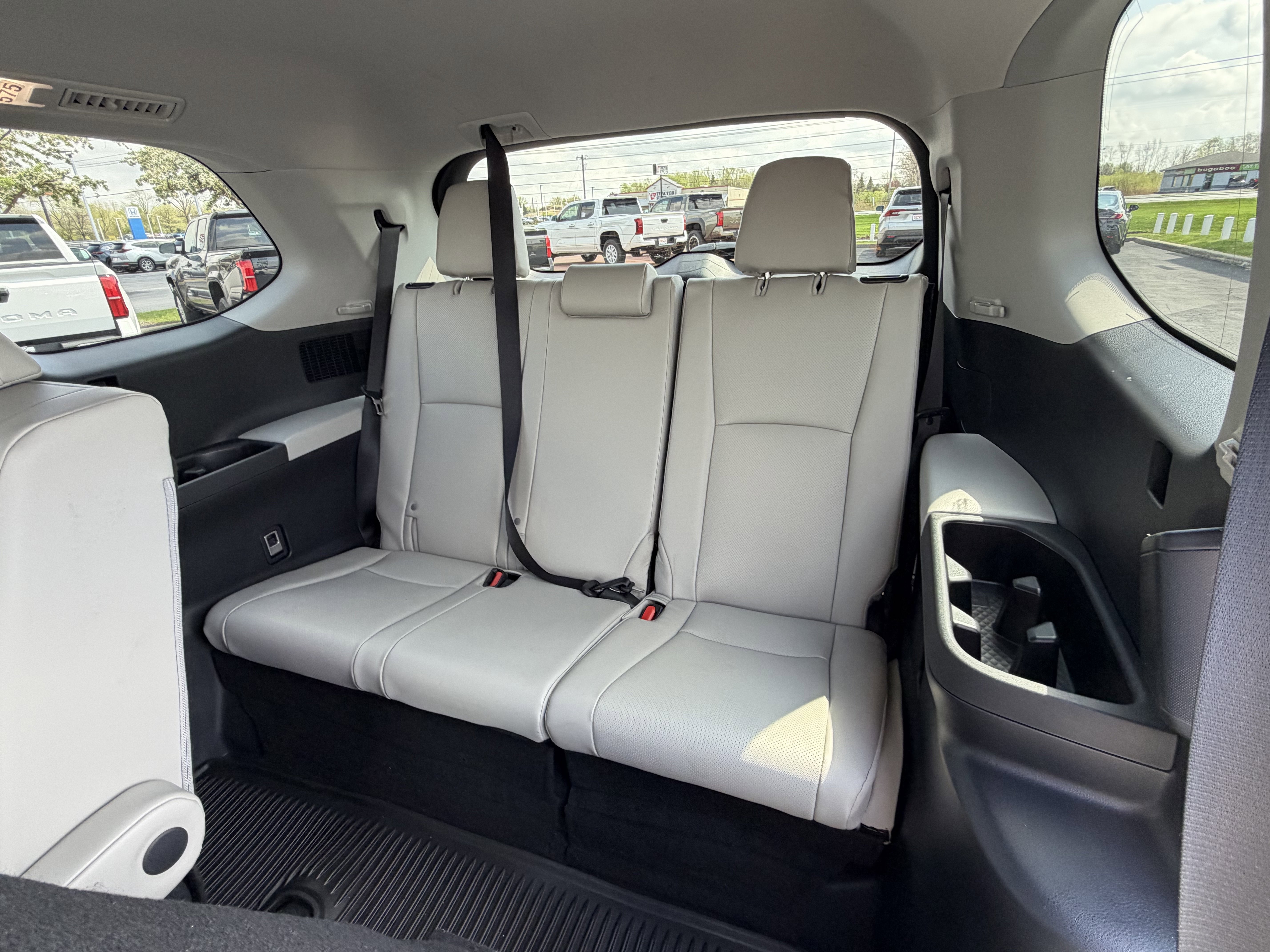 Used 2026 Toyota Grand Highlander XLE image 16