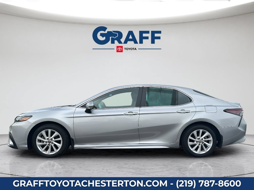 Used 2024 Toyota Camry SE FWD image 11