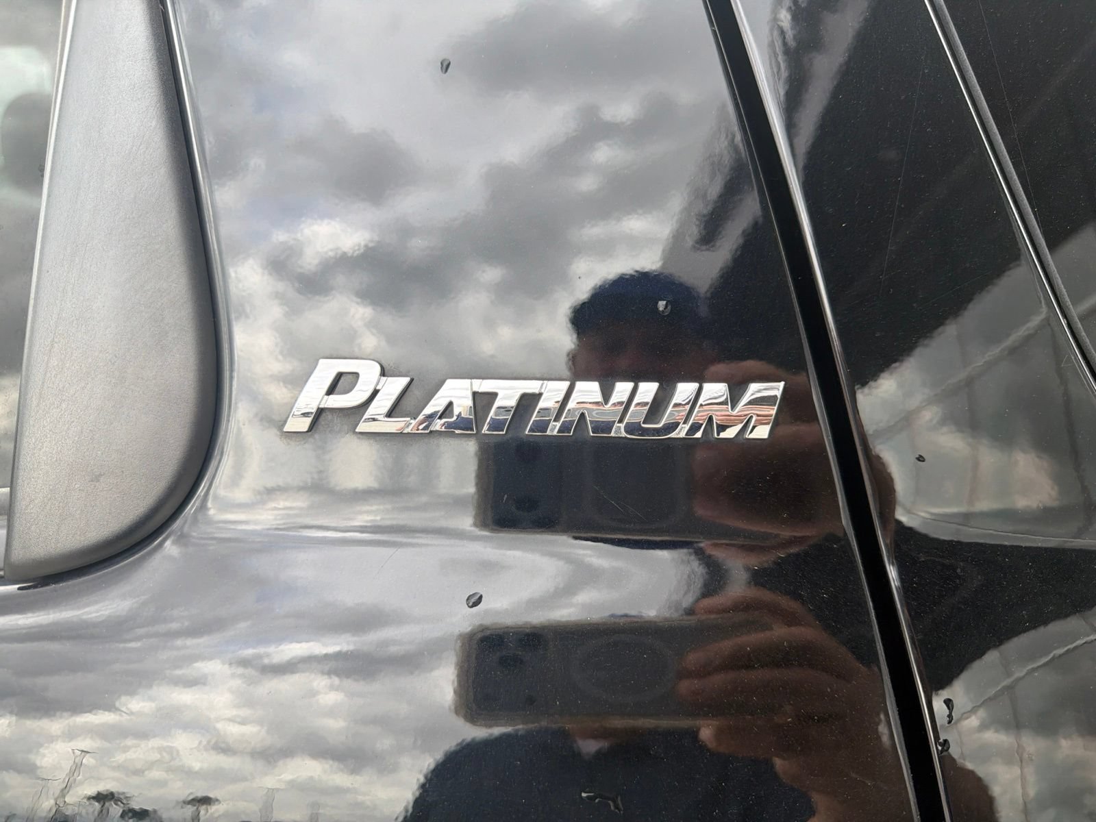 Used 2019 Toyota Sequoia Platinum RWD image 9