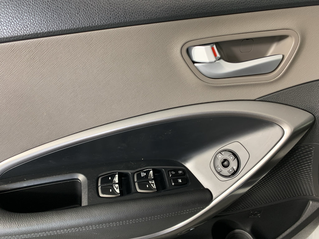 Used 2018 Hyundai Santa Fe Sport FWD image 14