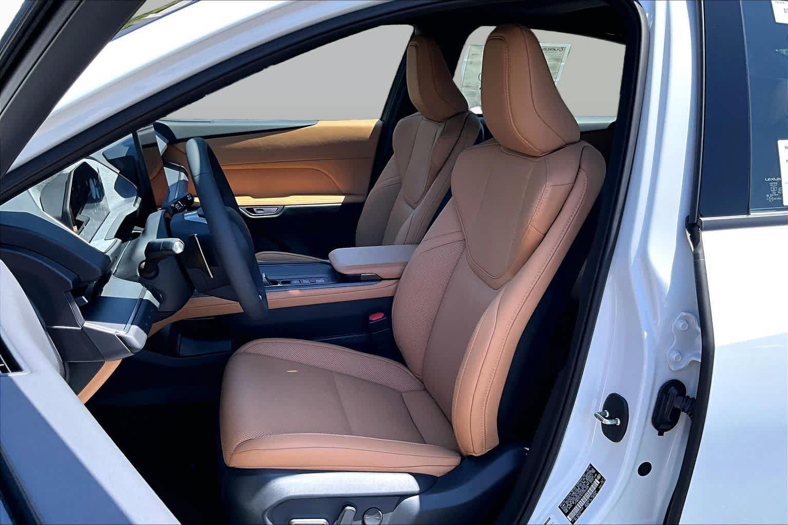 New 2026 Lexus ES 350e w/ Convenience Package FWD image 18