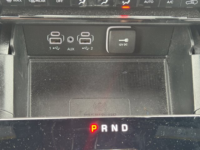 Certified 2025 Jeep Grand Cherokee Altitude AWD/4WD image 37