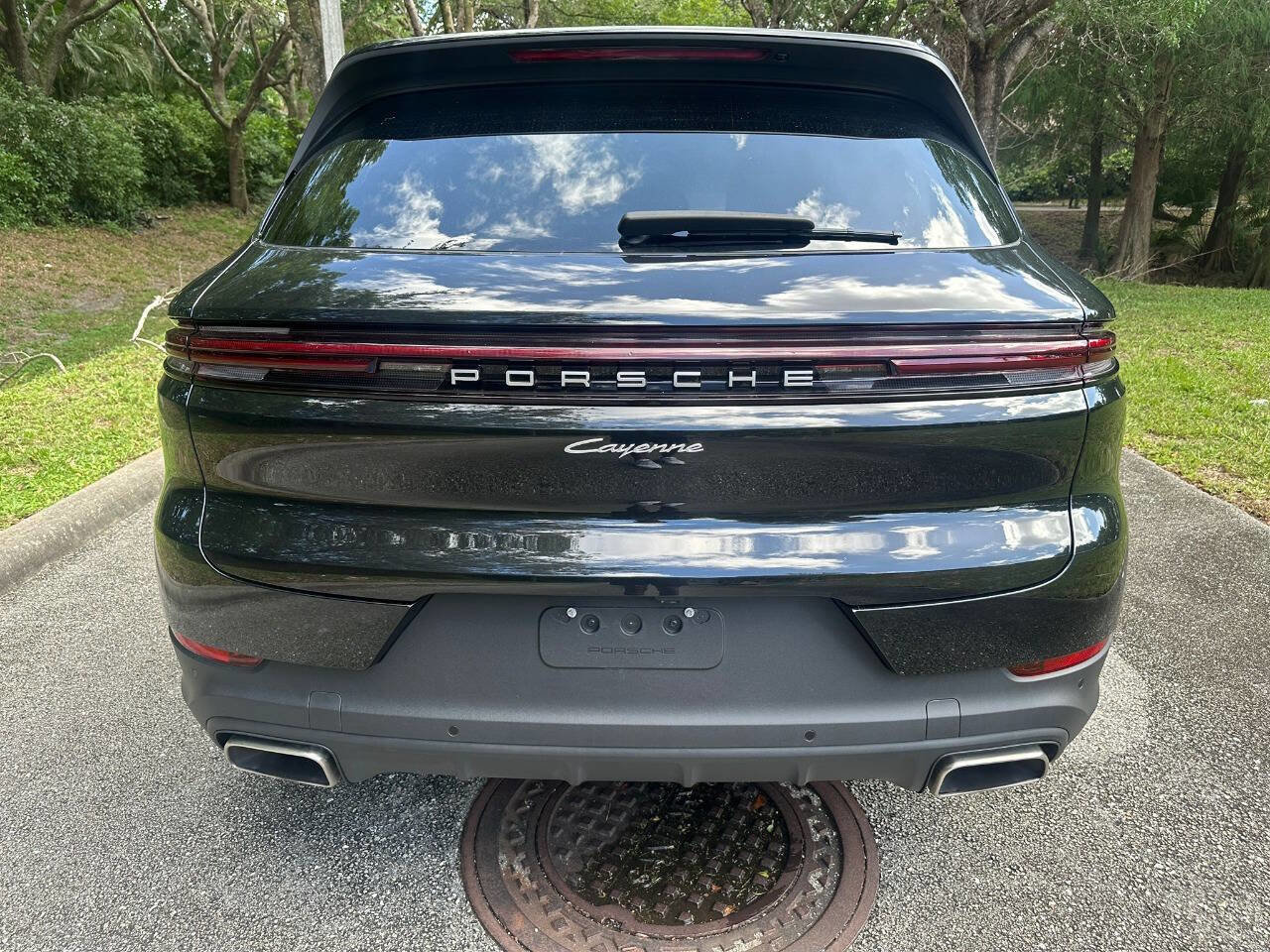 Used 2024 Porsche Cayenne image 6