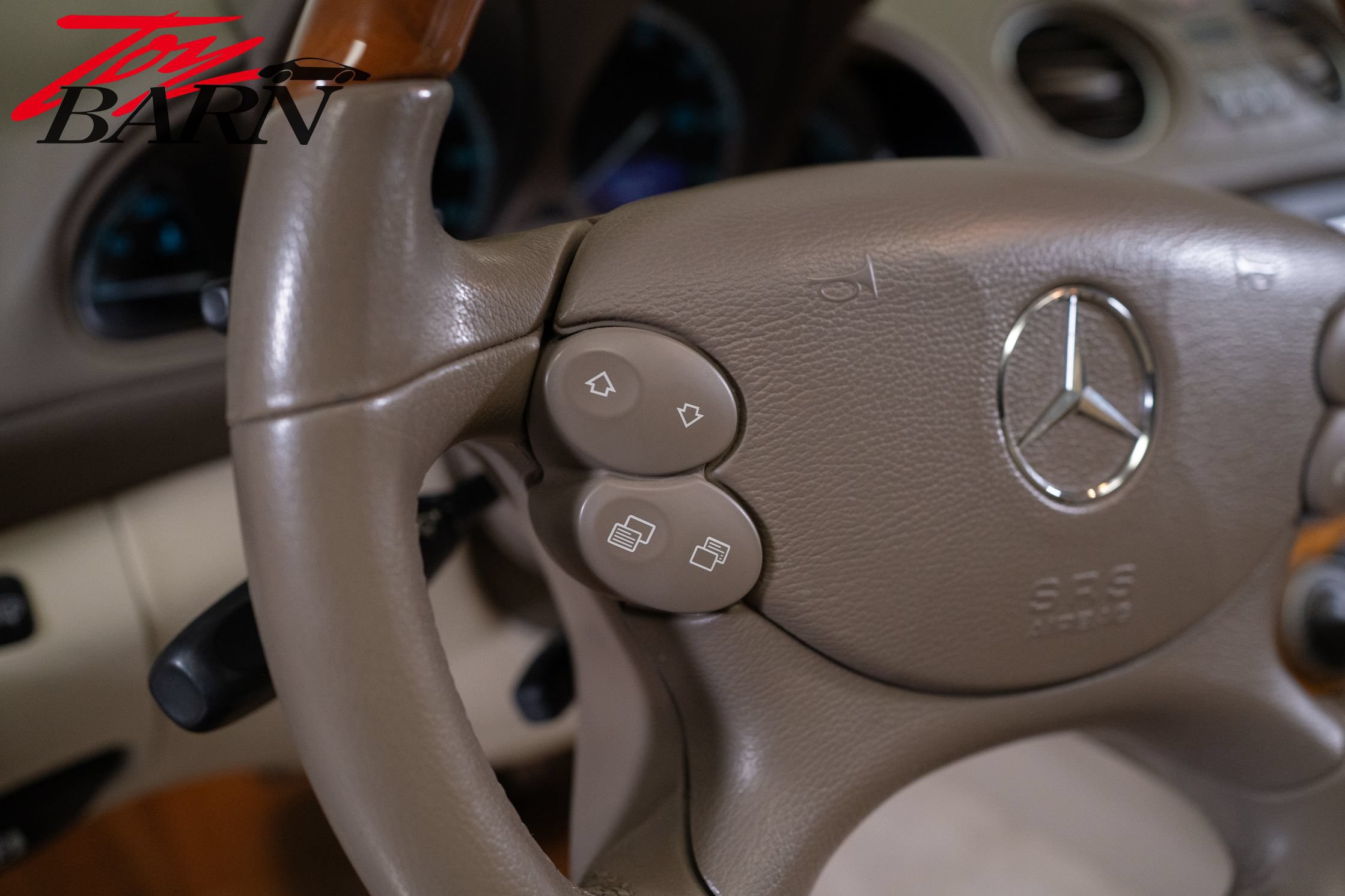 Used 2008 Mercedes-Benz SL 550 image 36