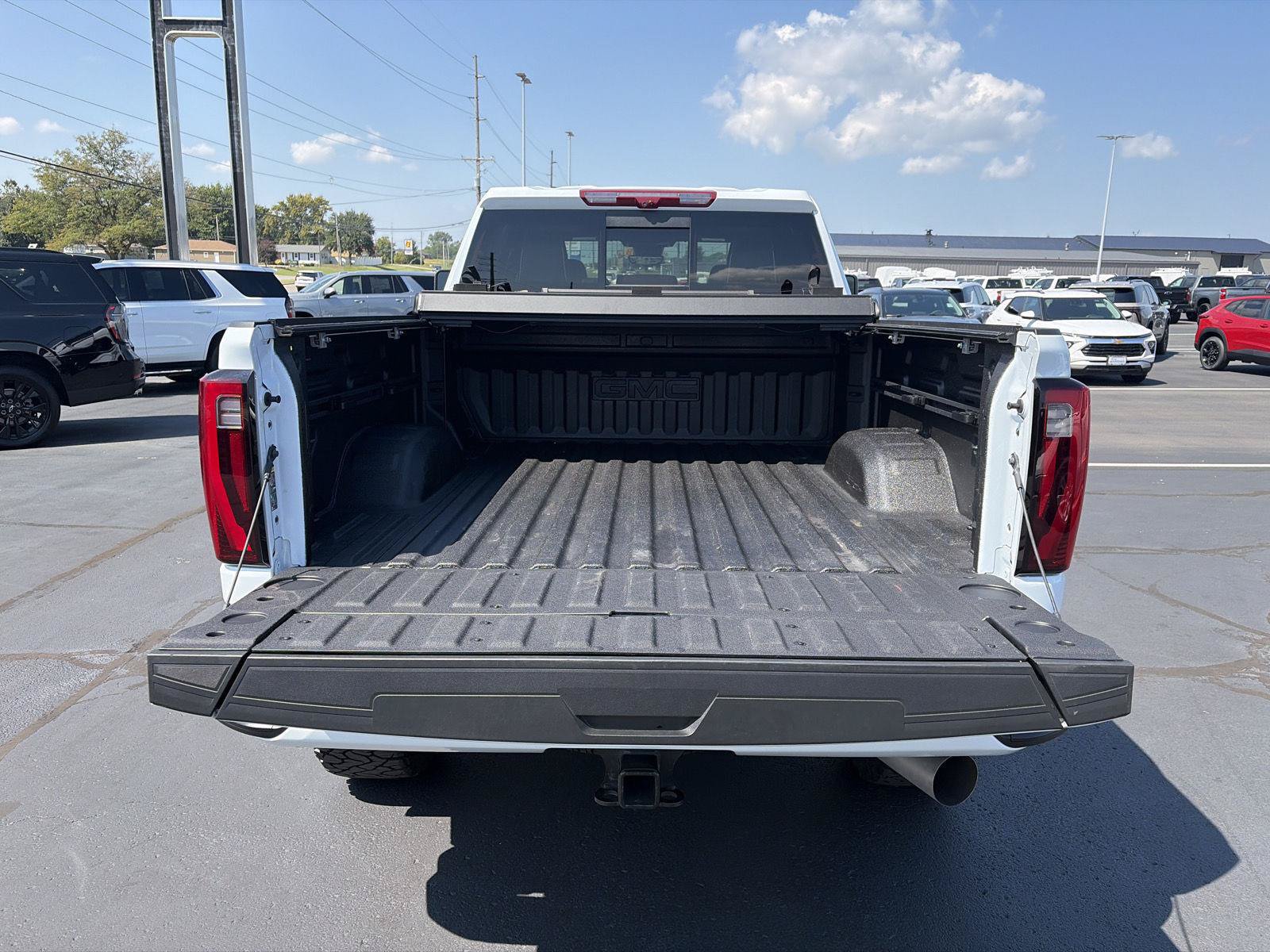 Used 2026 GMC Sierra 2500 Denali Ultimate AWD/4WD image 8