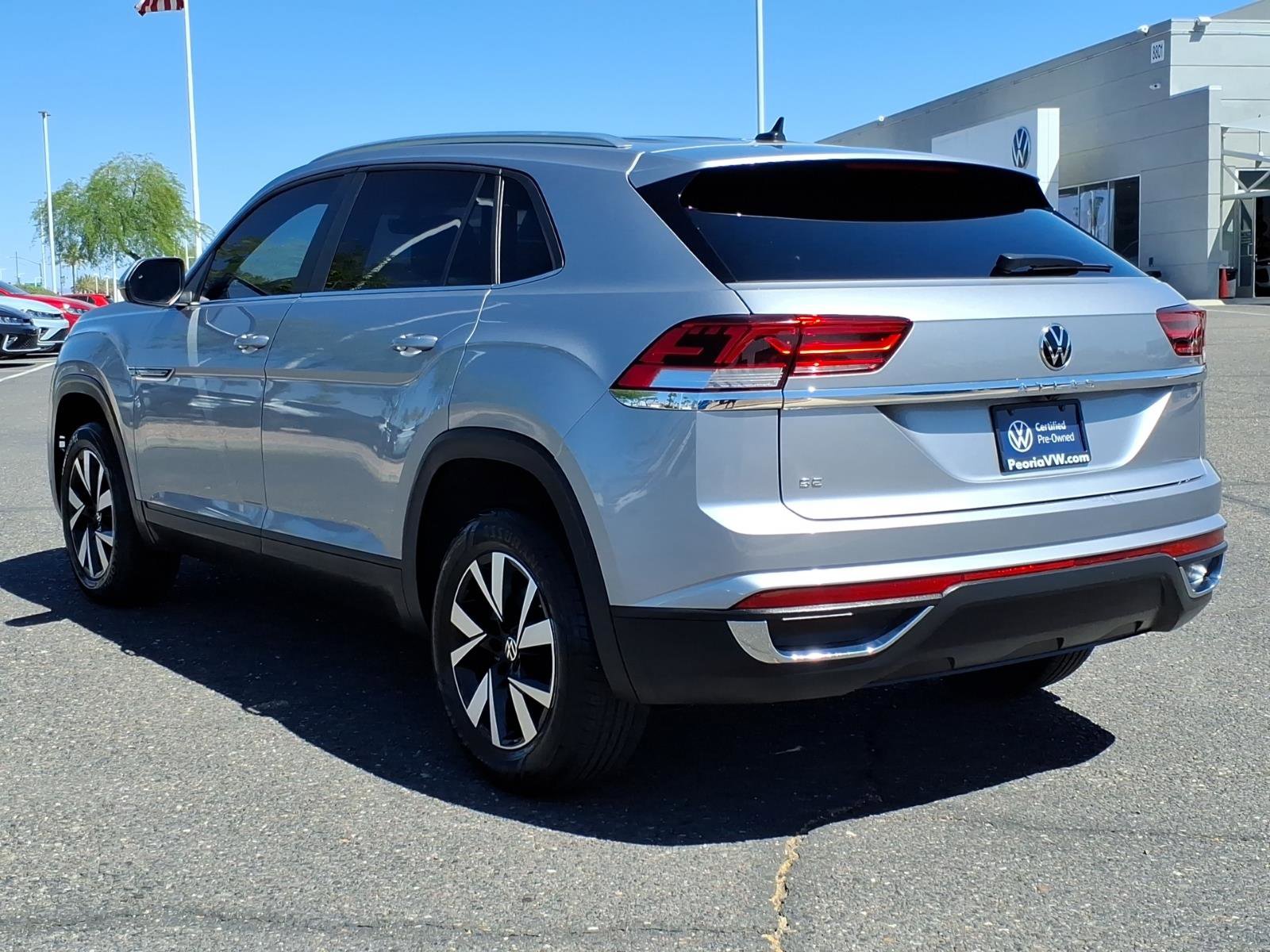 Certified 2023 Volkswagen Atlas Cross Sport SE FWD image 5