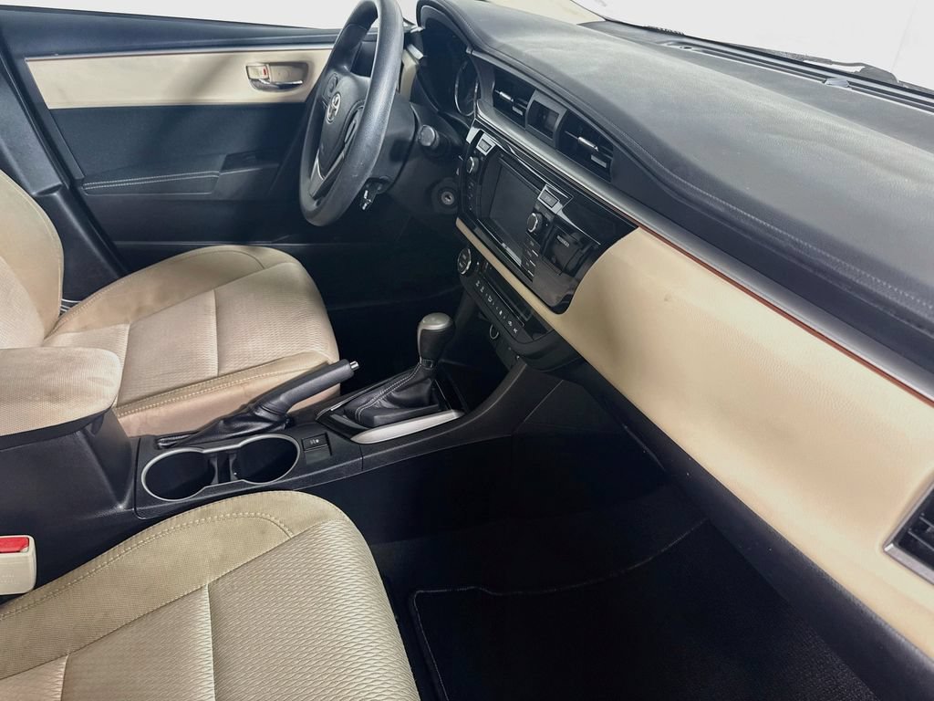 Used 2016 Toyota Corolla LE FWD image 25