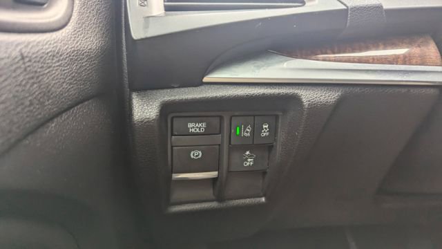Used 2018 Acura MDX SH-AWD image 32