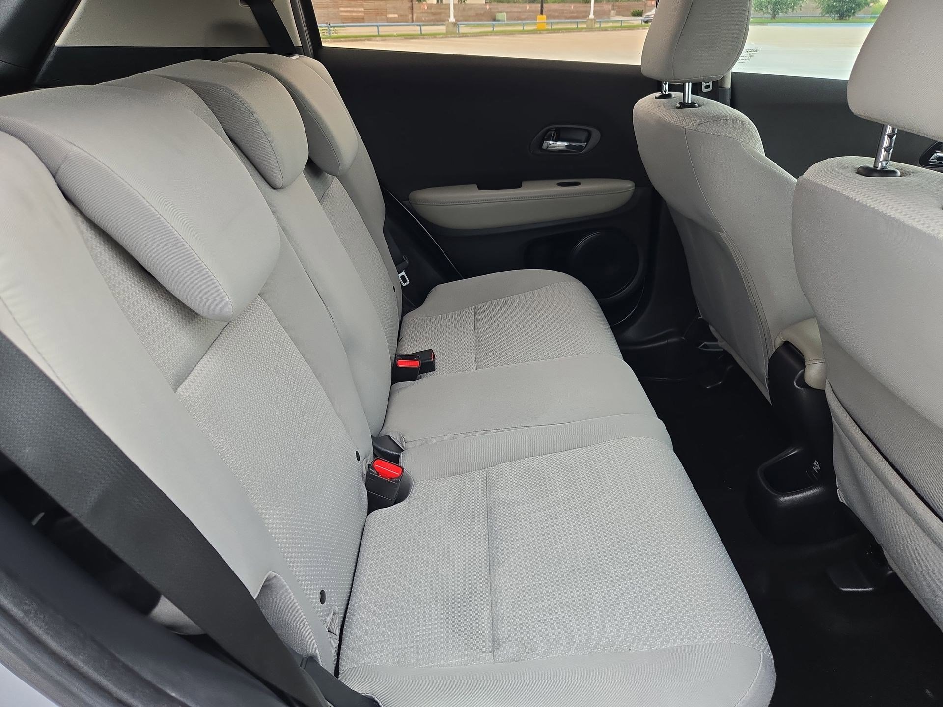 Used 2022 Honda HR-V LX image 25