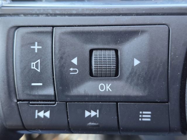 Used 2025 Nissan Pathfinder SV AWD/4WD image 13