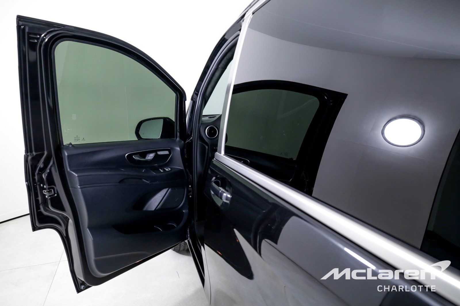 Used 2018 Mercedes-Benz Metris Passenger image 10
