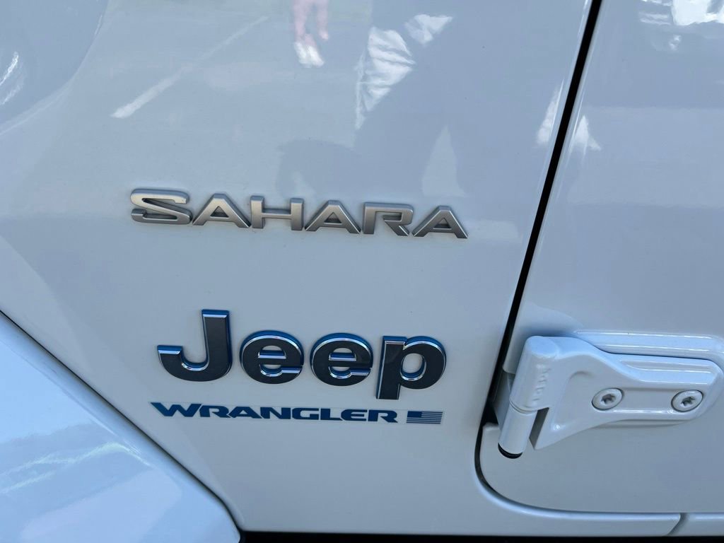 Used 2023 Jeep Wrangler Unlimited Sahara AWD/4WD image 44