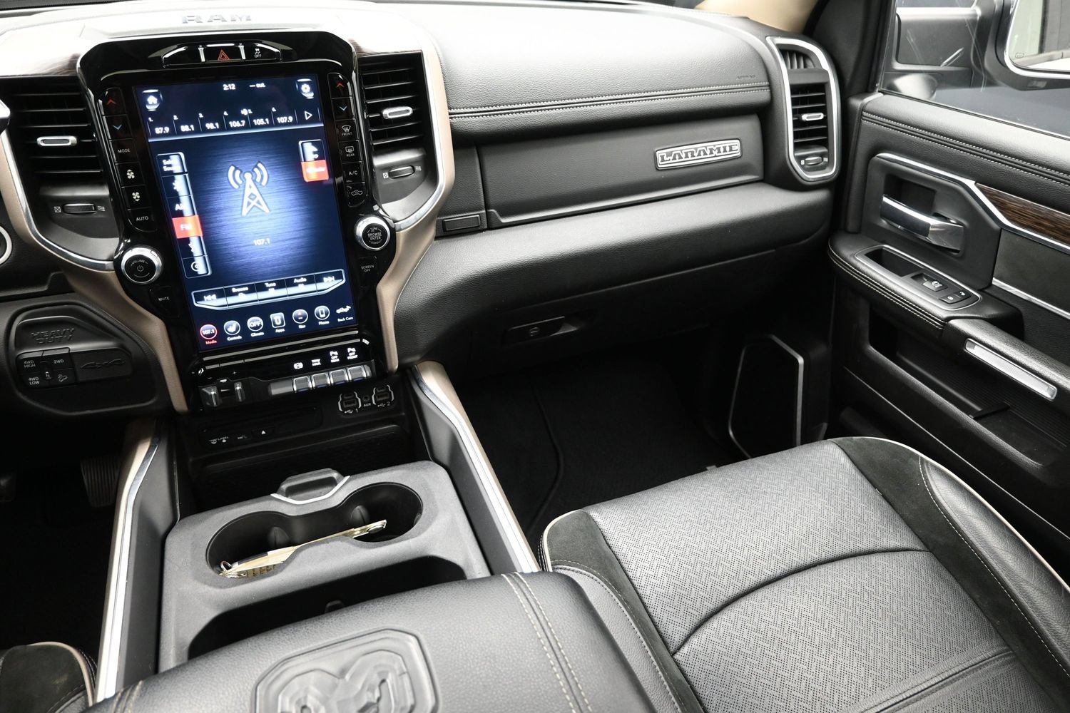 Used 2019 RAM 2500 Laramie AWD/4WD image 38