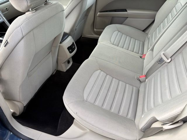 Used 2019 Ford Fusion SE image 32