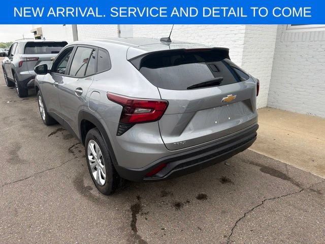 Certified 2024 Chevrolet Trax LS FWD image 11
