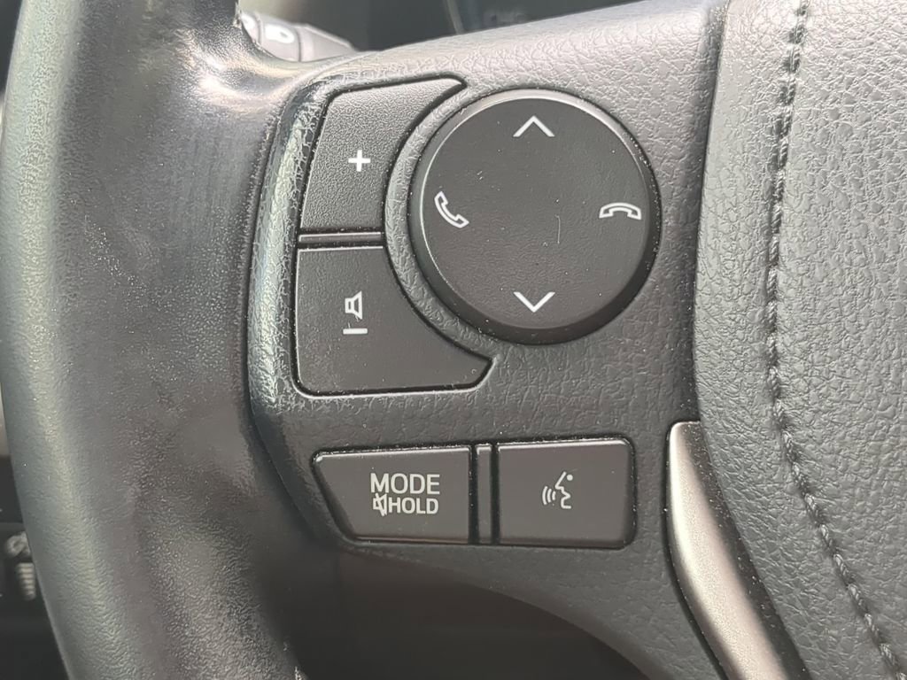 Used 2018 Toyota RAV4 XLE image 26