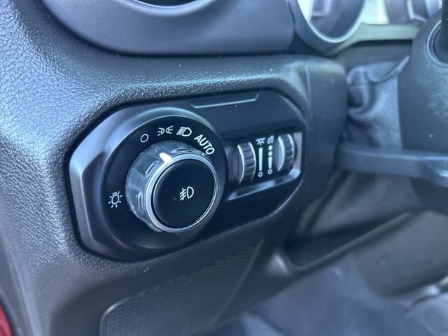 Used 2021 Jeep Wrangler Unlimited Sport AWD/4WD image 13