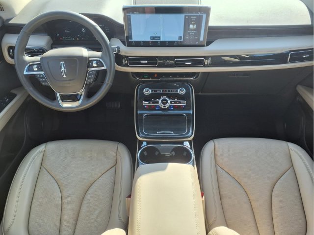 Used 2023 Lincoln Nautilus Reserve FWD image 16