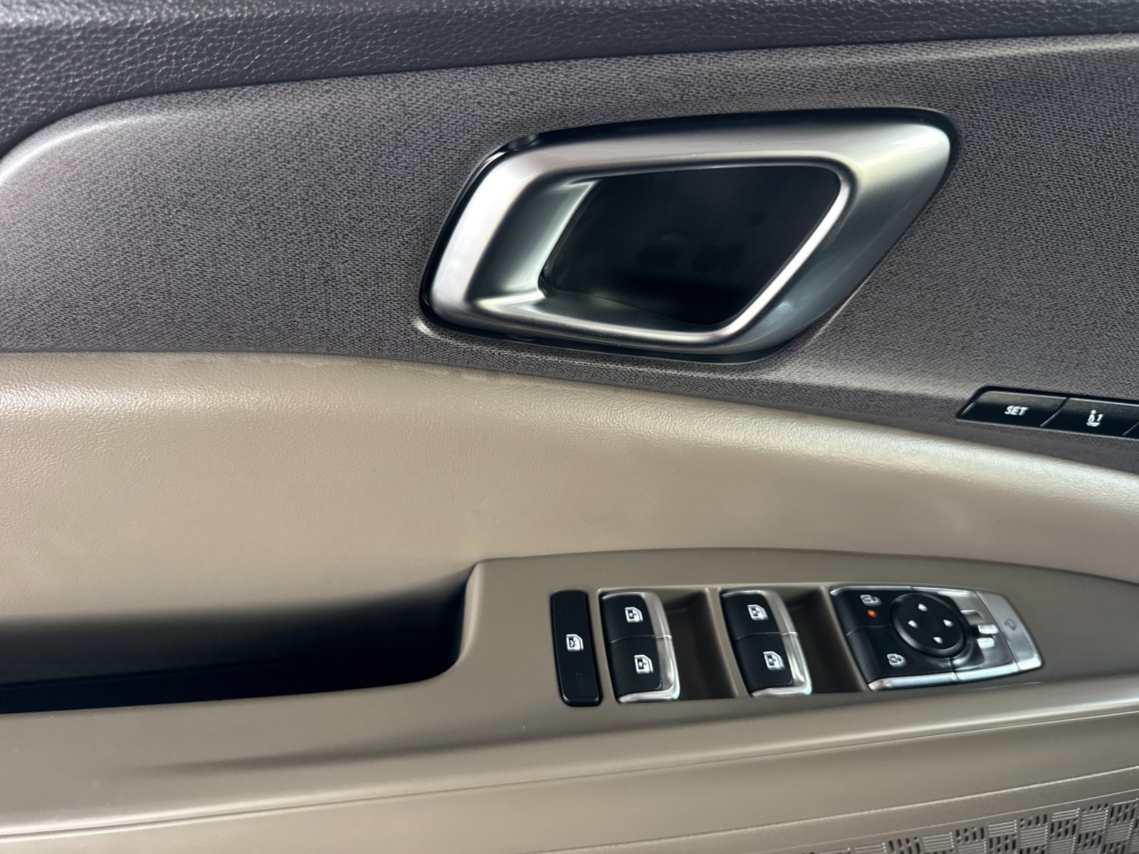 New 2026 Kia Carnival SX image 10