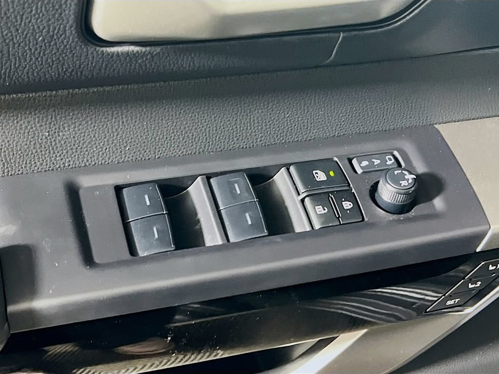 Used 2024 Toyota Tundra Limited AWD/4WD image 16