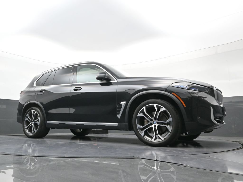 Used 2024 BMW X5 xDrive40i w/ Premium Package AWD/4WD image 22