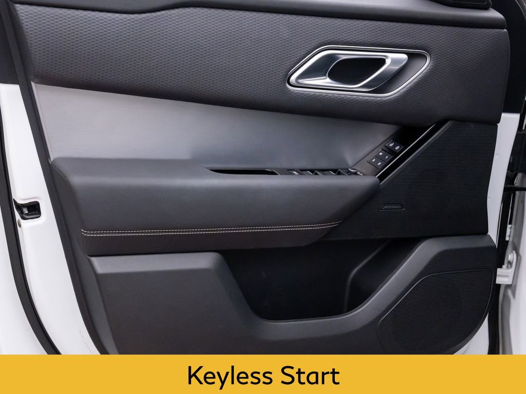 Used 2023 Land Rover Range Rover Velar R-Dynamic S image 13