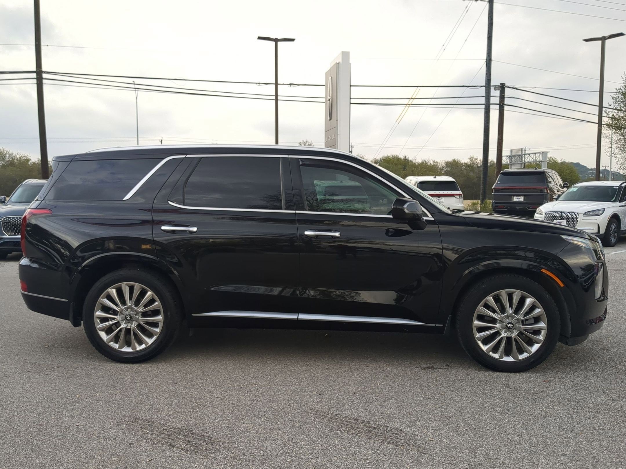 Used 2020 Hyundai Palisade Limited image 2