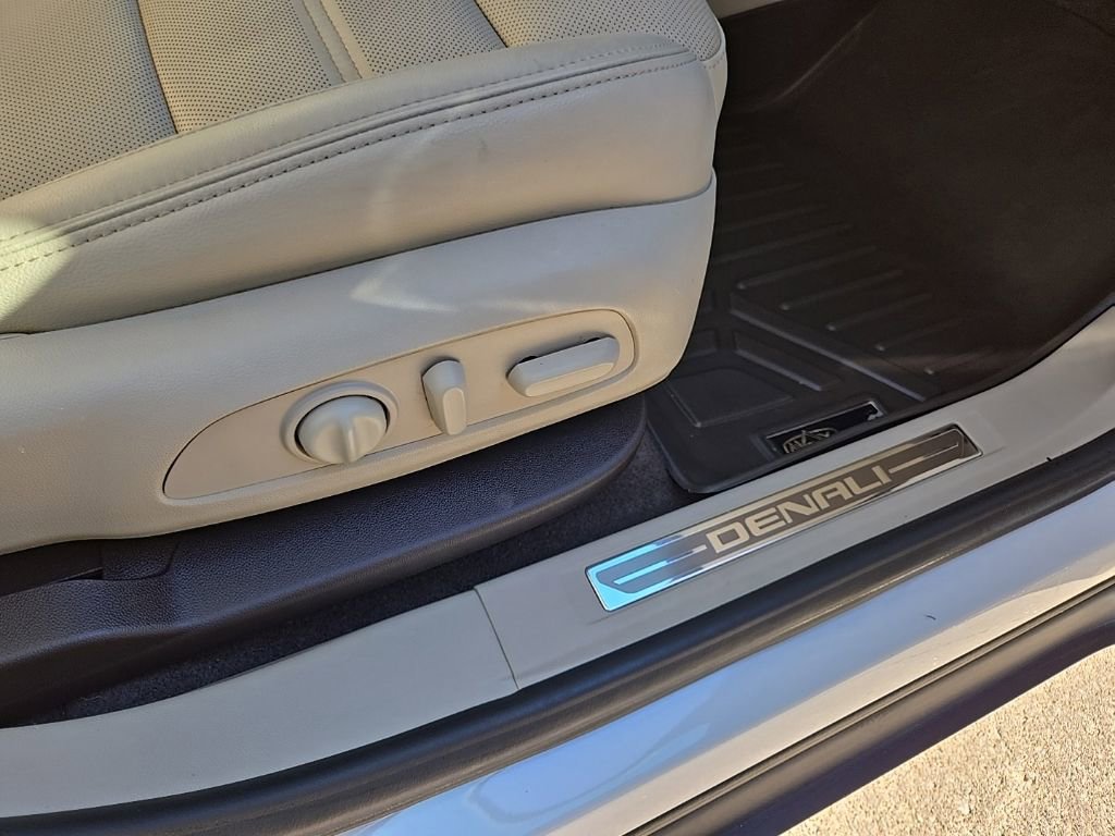 Used 2019 GMC Acadia Denali AWD/4WD image 76