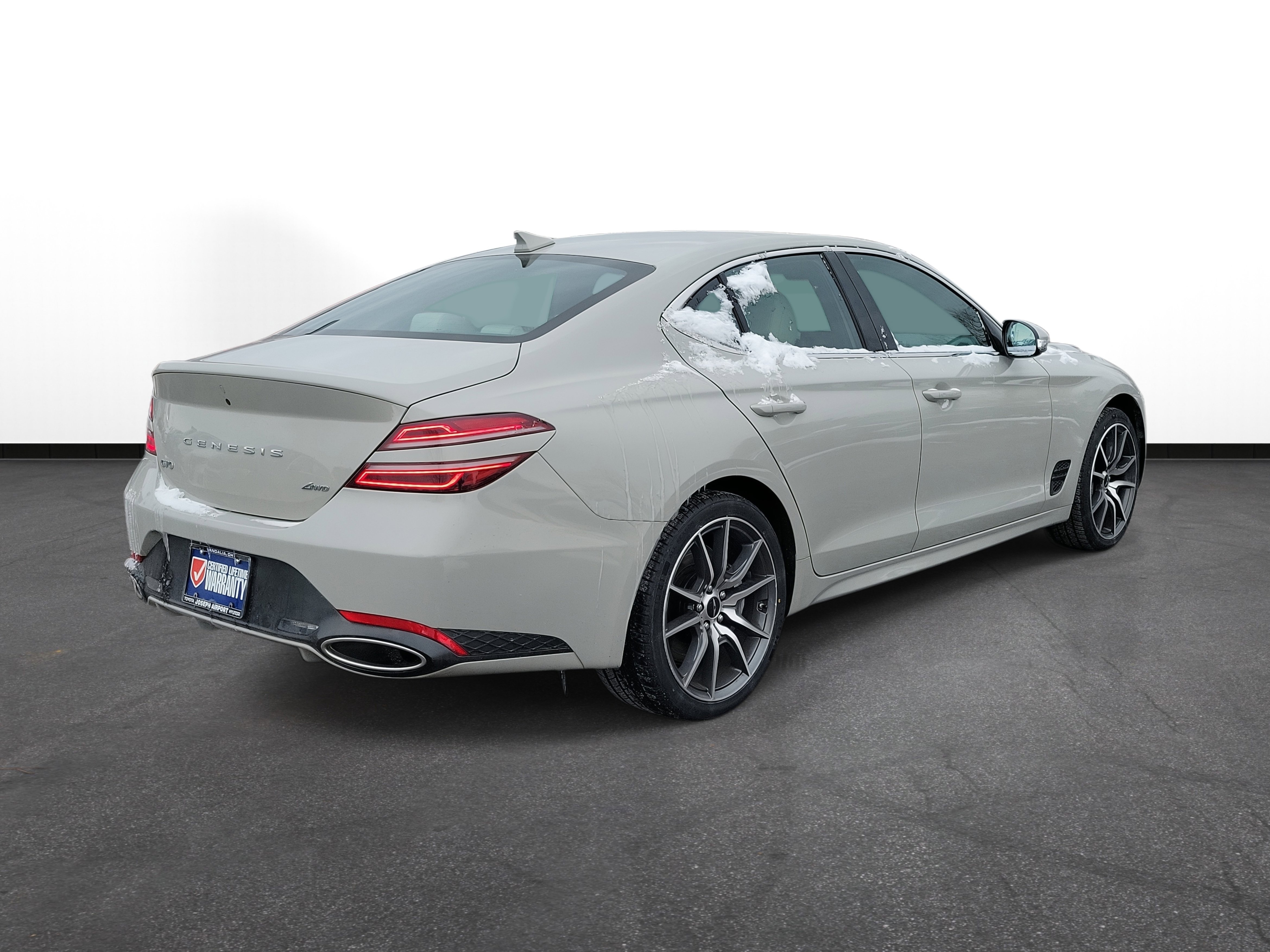 Used 2024 Genesis G70 2.5T image 4