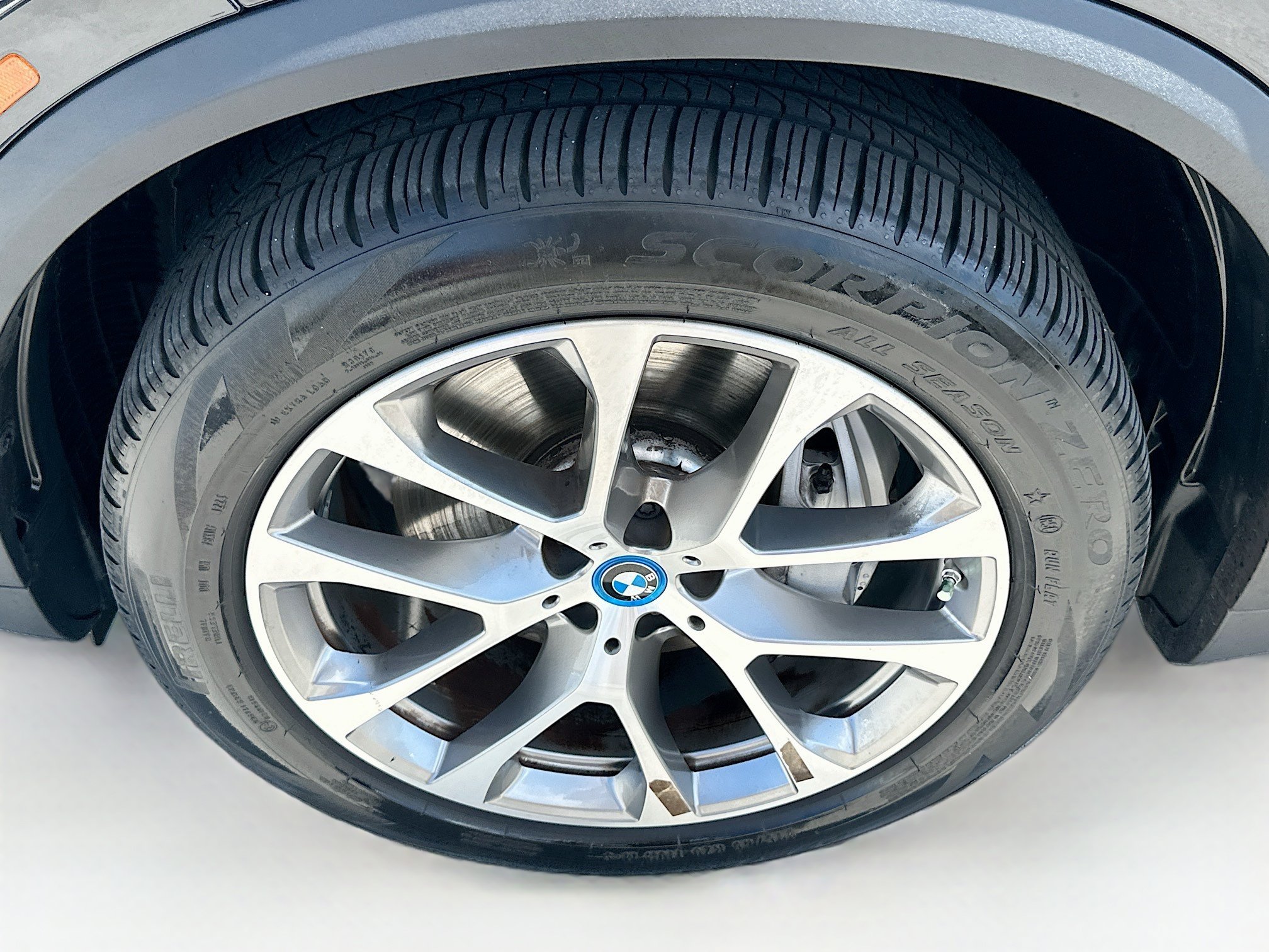 Certified 2025 BMW X5 xDrive50e AWD/4WD image 35