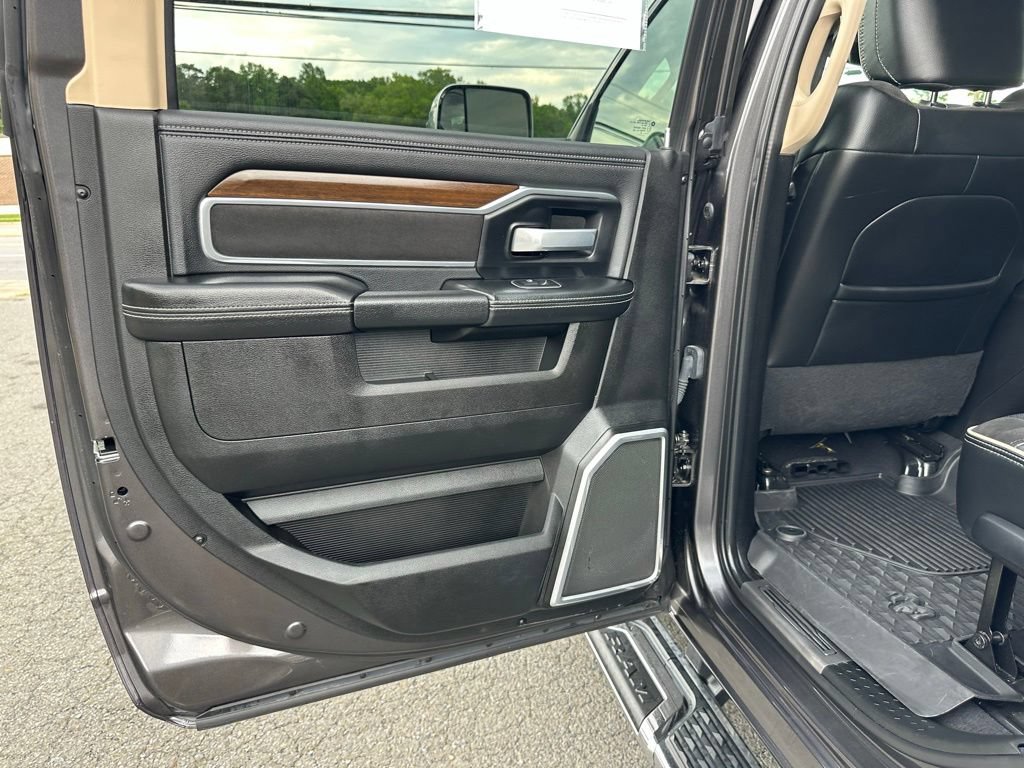 Used 2022 RAM 2500 Laramie AWD/4WD image 23