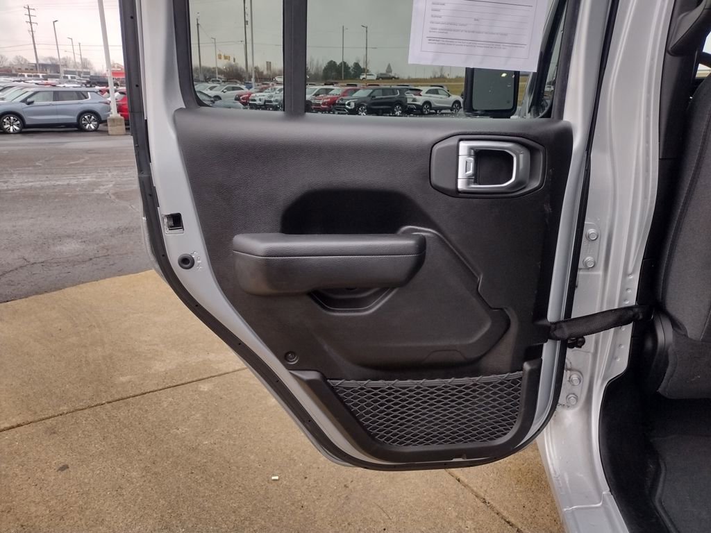 Used 2024 Jeep Wrangler Unlimited w/ Convenience Group image 21