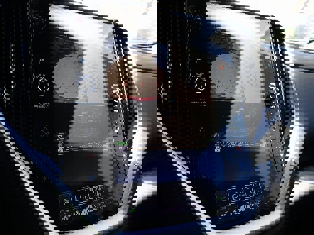 New 2025 Subaru Ascent Limited image 37