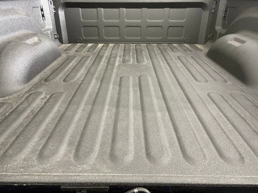 New 2026 RAM 2500 Laramie AWD/4WD image 18