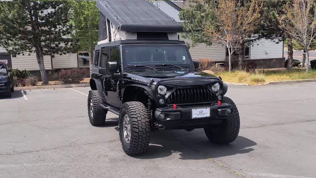 Used 2017 Jeep Wrangler Unlimited Rubicon w/ Connectivity Group AWD/4WD image 3