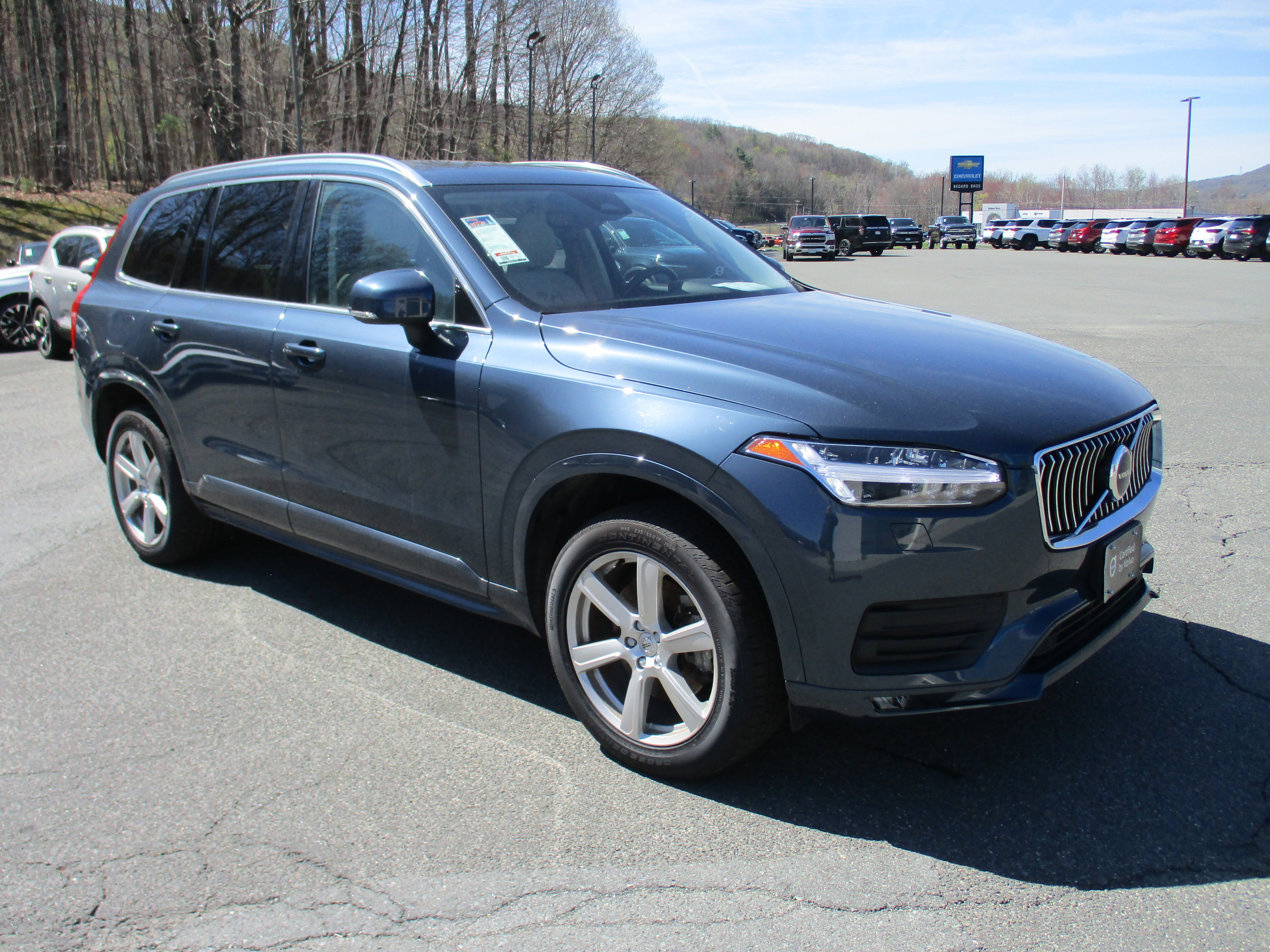Certified 2023 Volvo XC90 B5 Core w/ Climate Package AWD/4WD image 3