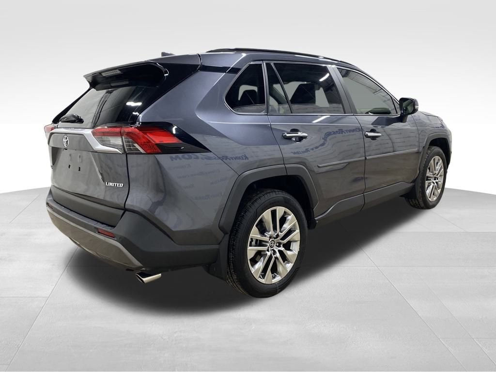 Used 2019 Toyota RAV4 Limited w/ Cold Weather Package FWD image 5