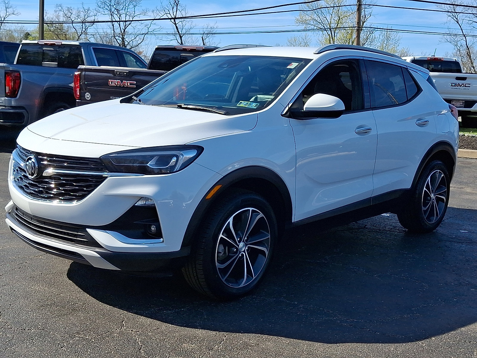 Used 2021 Buick Encore GX Essence image 3