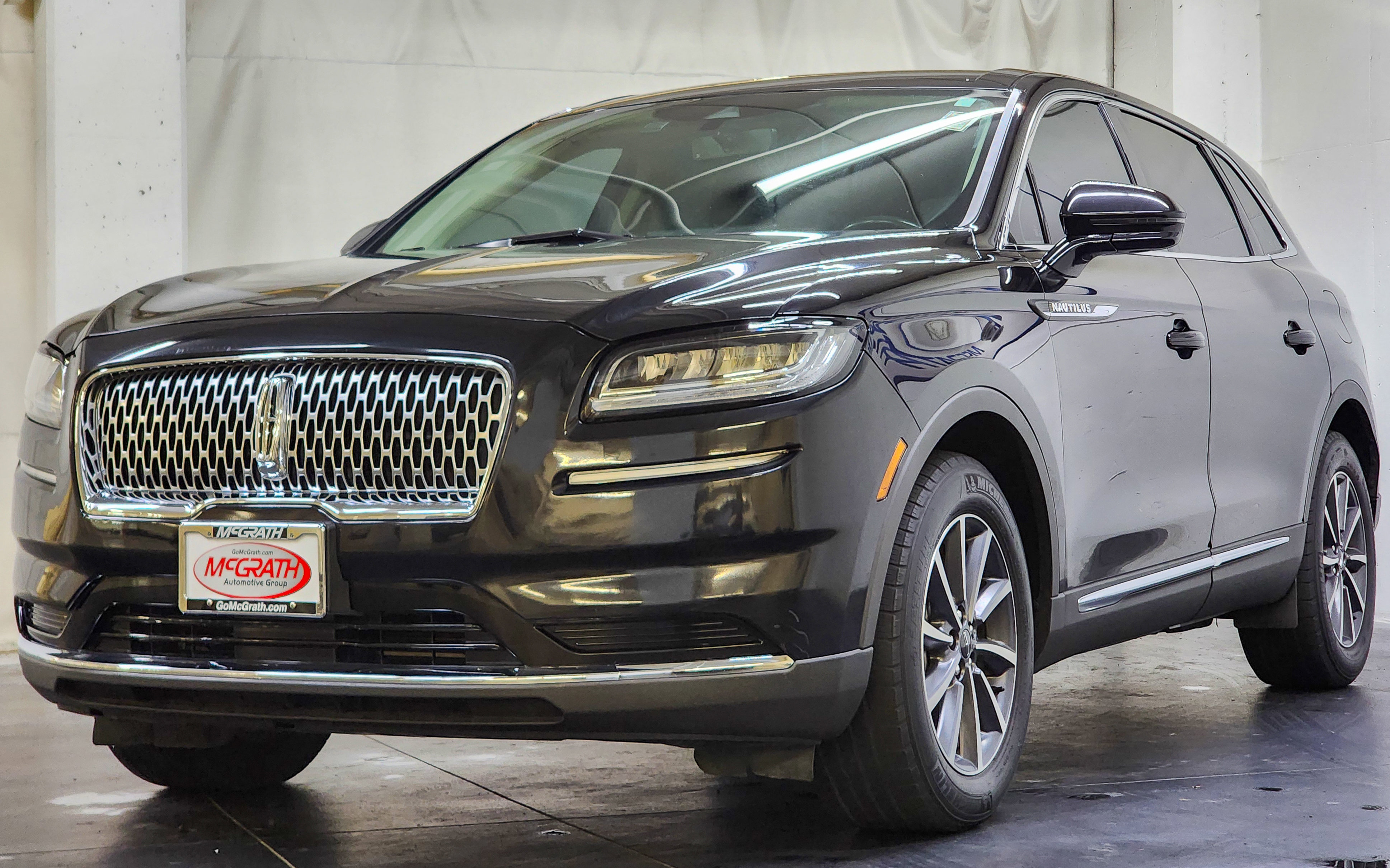 Used 2022 Lincoln Nautilus FWD image 12