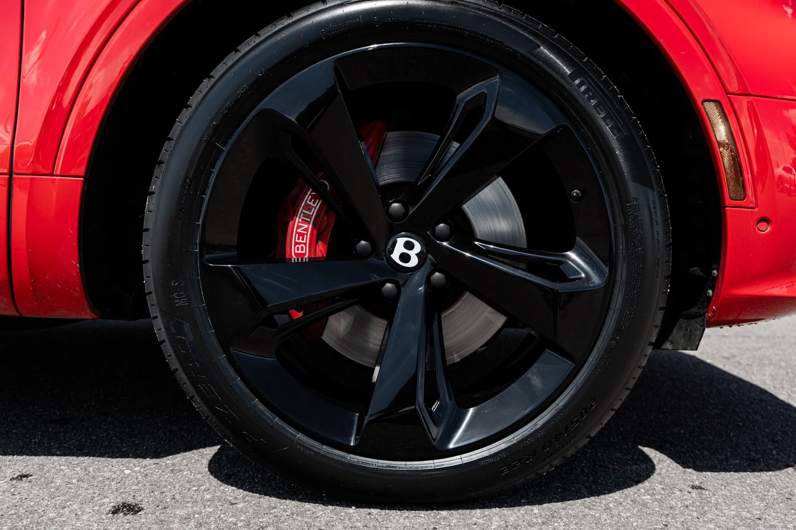 Certified 2023 Bentley Bentayga Extended Wheelbase AWD/4WD image 16