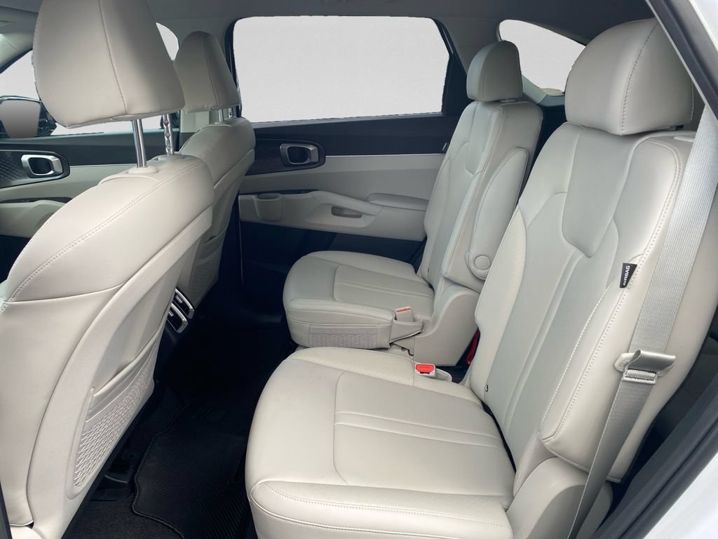 Used 2025 Kia Sorento EX w/ Panoramic Sunroof Package FWD image 25