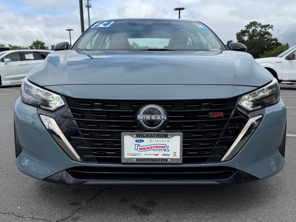 Used 2024 Nissan Sentra SR w/ SR Premium Package FWD image 2