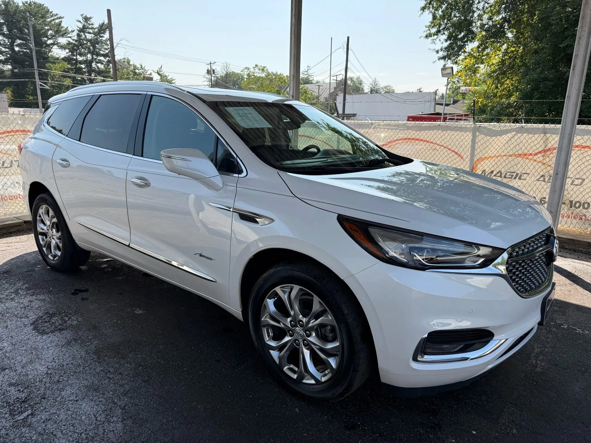 Used 2021 Buick Enclave Avenir w/ Avenir Technology Package AWD/4WD image 57