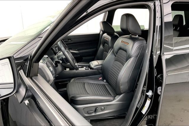 Used 2024 Nissan Pathfinder Rock Creek AWD/4WD image 8