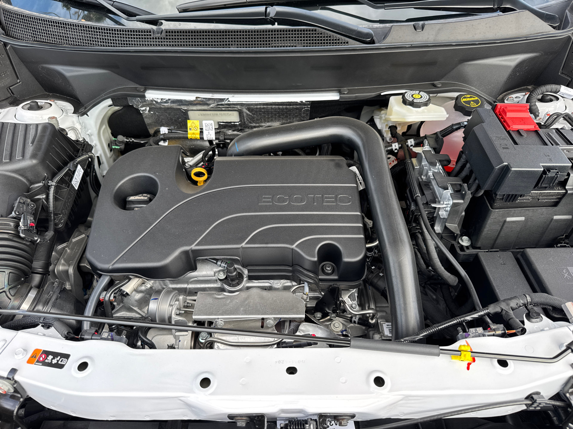 New 2027 Chevrolet Equinox LT w/ Convenience Package II FWD image 7