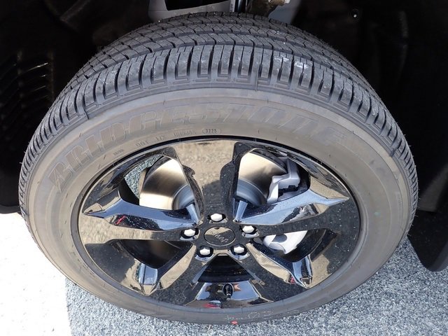 New 2025 Jeep Grand Cherokee L Altitude image 11